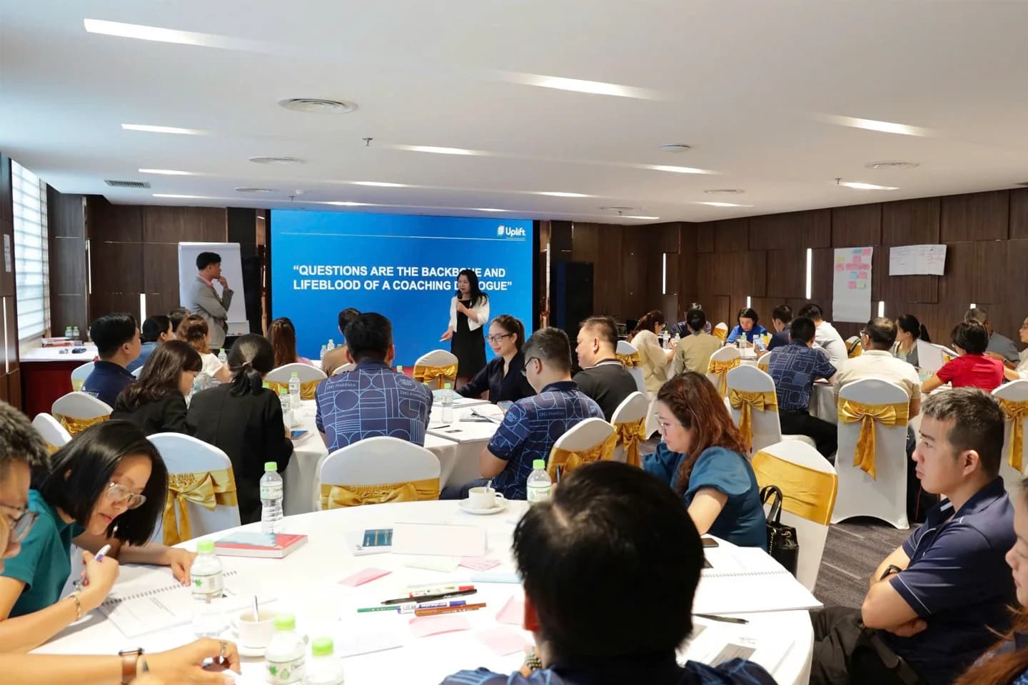 LÀM THẾ NÀO ĐỂ TRỞ THÀNH NGƯỜI QUẢN LÝ BÁN HÀNG XUẤT SẮC (HOW TO BECOME AN EXCELLENT FIRST LINE SALES MANAGER)?